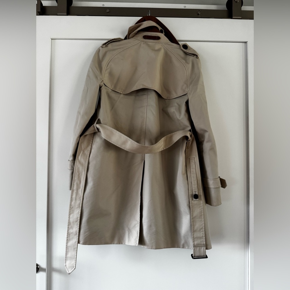 Coach Light Beige Double-Breasted Trench Coat in women’s size small. - Picture 6 of 10